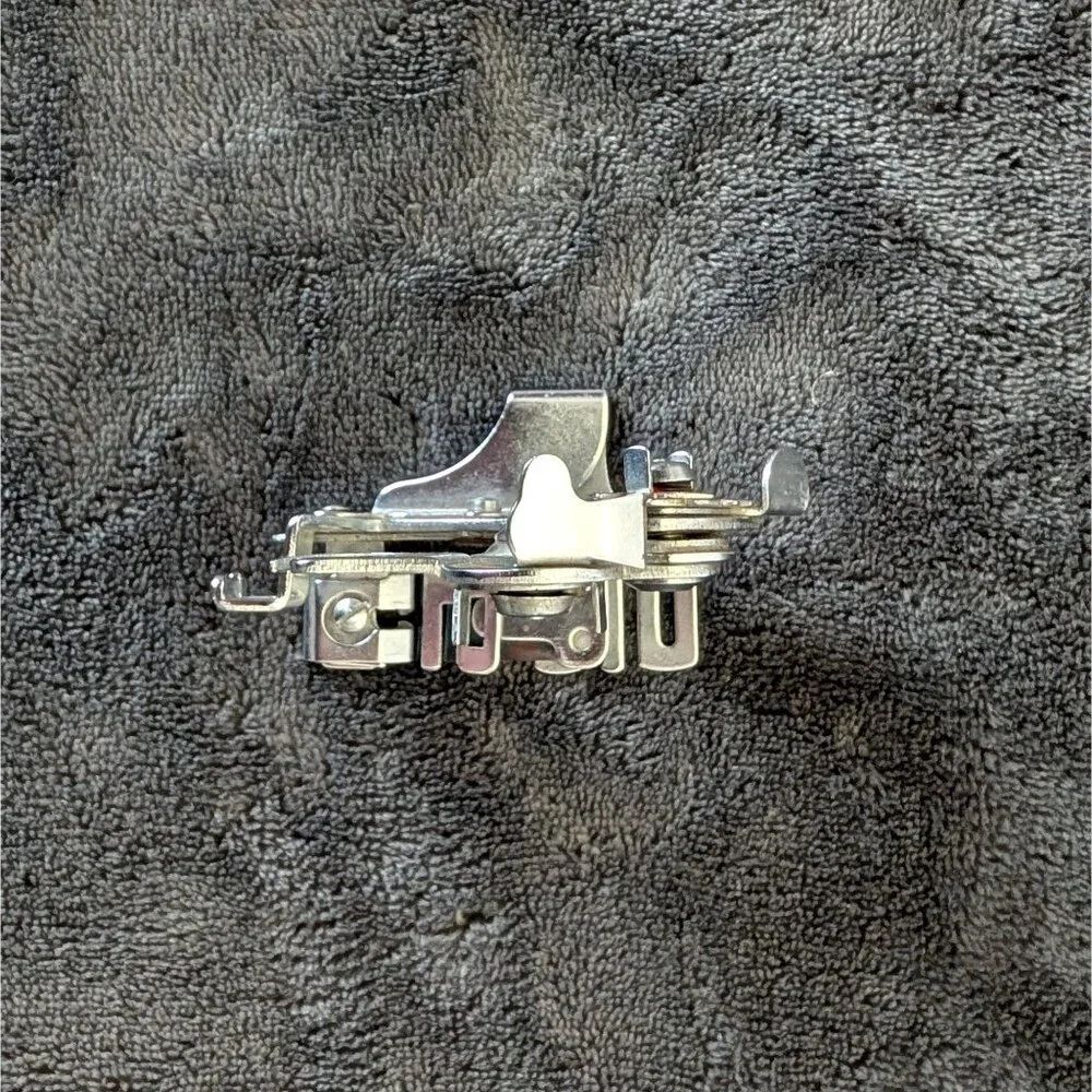 Vintage Ruffler Sewing Machine Foot‎ Attachment